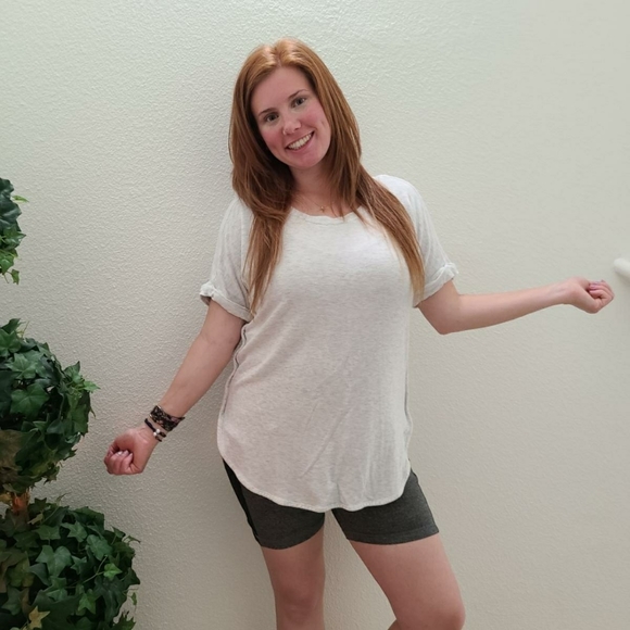 Matty M Comfortable Light Gray Top - Picture 6 of 10